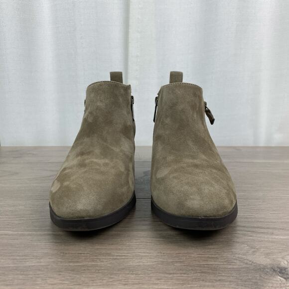 Vionic Stone Tan Gray Suede Cecily Waterproof Block Heel Booties Sz.8.5 - Picture 5 of 16
